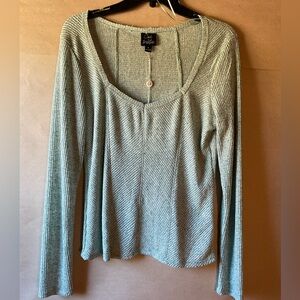 Oak & Trellis Sage Long Sleeve Ribbed Top. NWT size XL